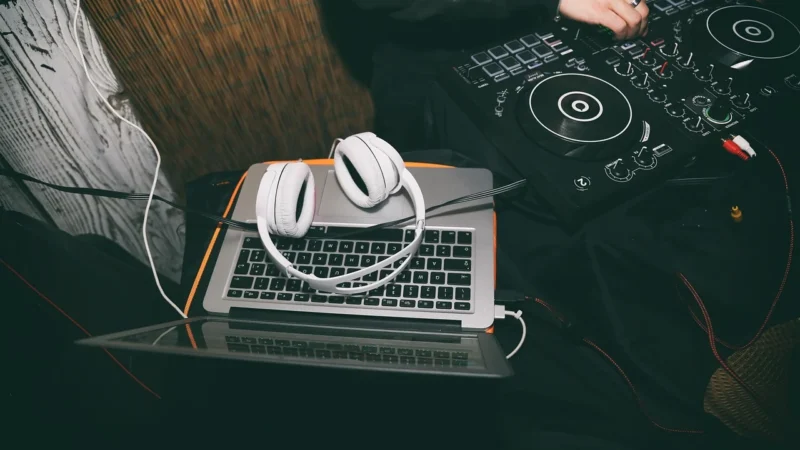 [2020 Upgraded] USB/3.5mm Computer Headset with Microphone, Newaner